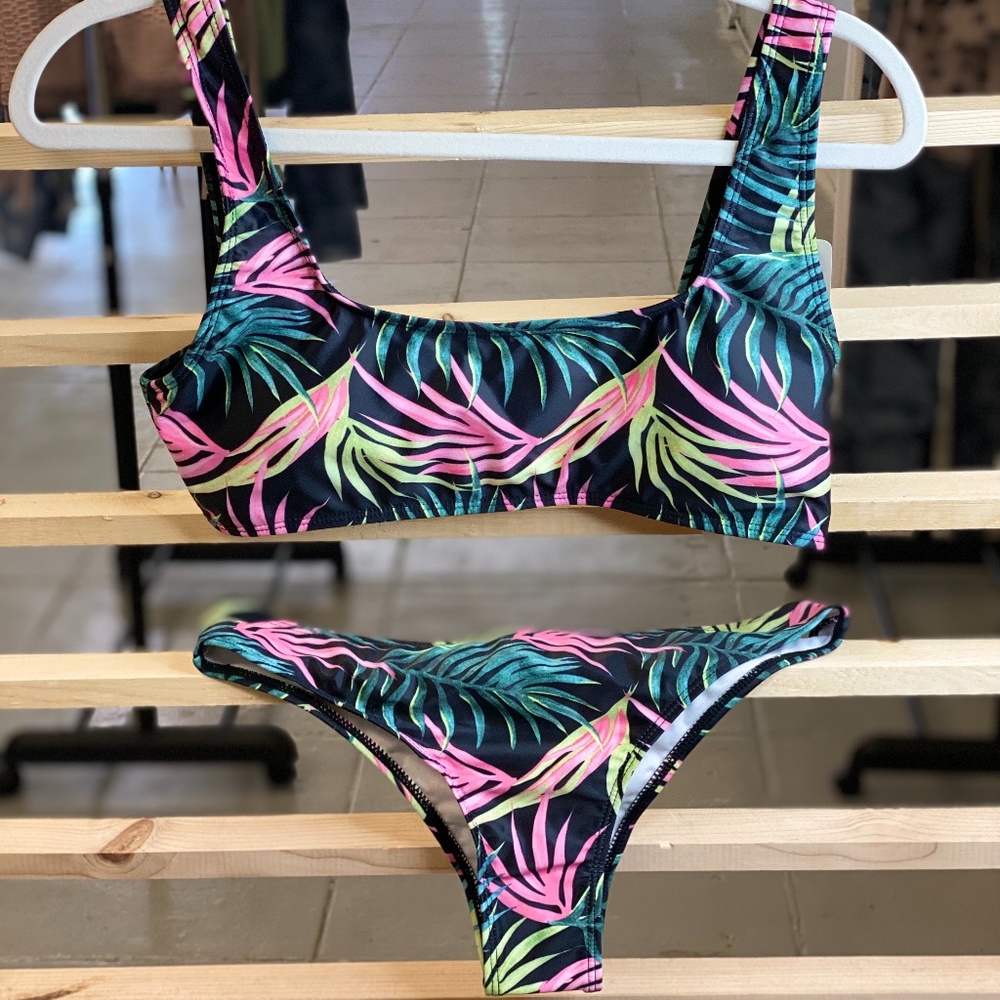 Two piece tropical bathing suit, Size: M, SHEIN